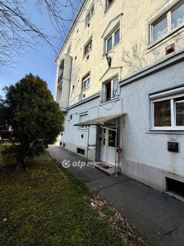 Eladó téglalakás, Salgótarjánban 19.9 M Ft, 2 szobás