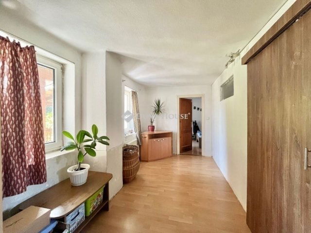 Eladó családi ház, Domonyban 63.5 M Ft, 5 szobás