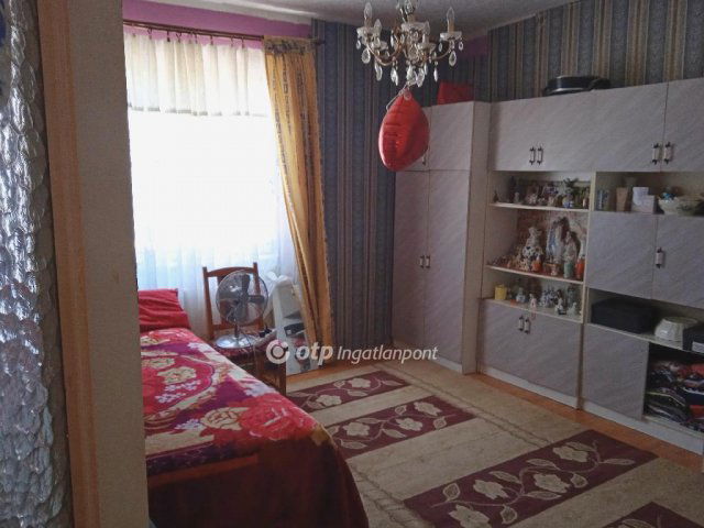 Eladó családi ház, Hatvanban 62 M Ft, 5 szobás