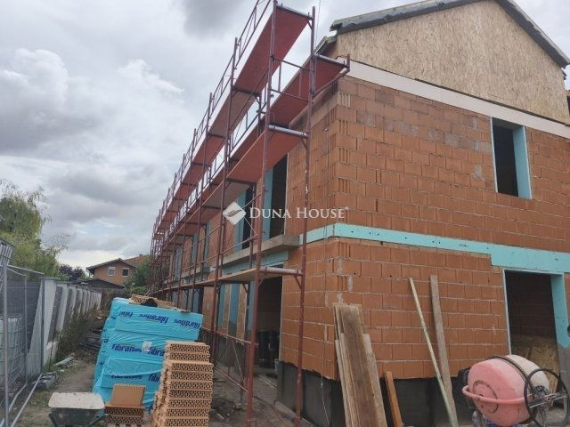 Eladó sorház, Dunaharasztin 94.9 M Ft, 4 szobás