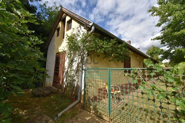 Eladó családi ház, Batykon 20 M Ft, 3 szobás