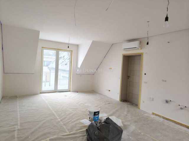 Eladó téglalakás, Kecskeméten 94.5 M Ft, 1+2 szobás