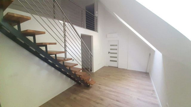 Eladó téglalakás, Debrecenben 80 M Ft, 3 szobás