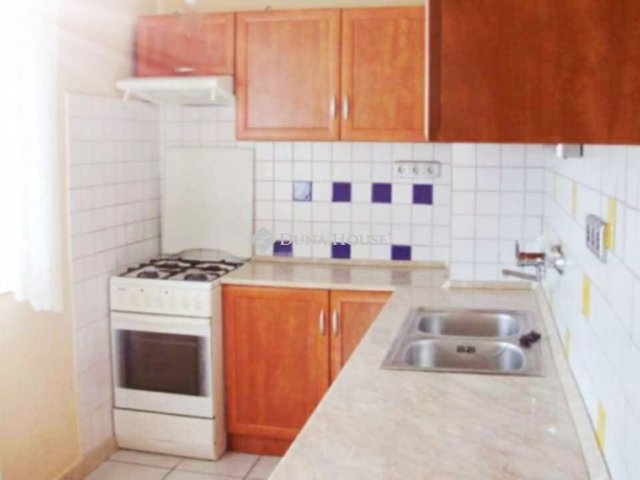 Eladó téglalakás, Mosonmagyaróváron 48 M Ft, 1 szobás