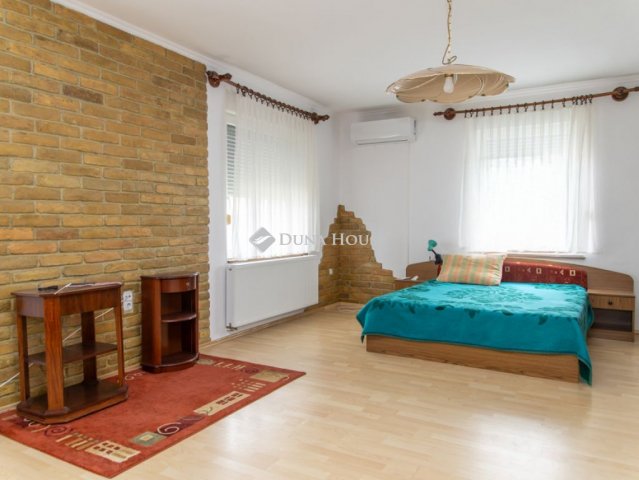 Eladó családi ház, Nemesnádudvaron 39.99 M Ft, 5 szobás