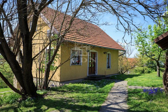 Eladó családi ház, Biatorbágyon 199 M Ft, 2+2 szobás