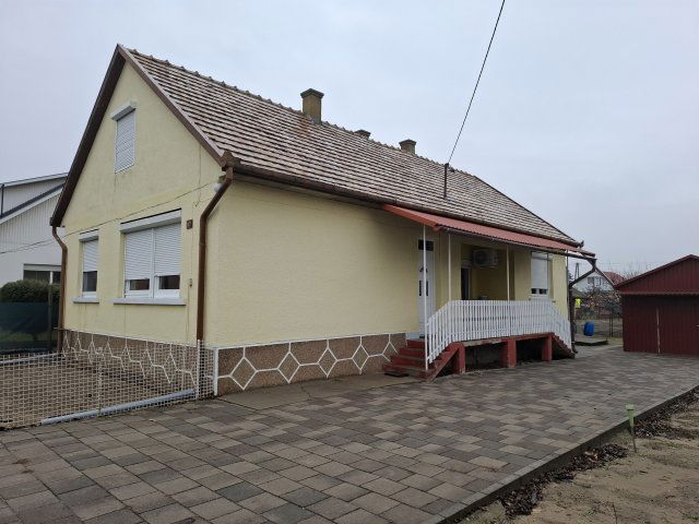 Eladó családi ház, Kakucson 55.9 M Ft, 3 szobás
