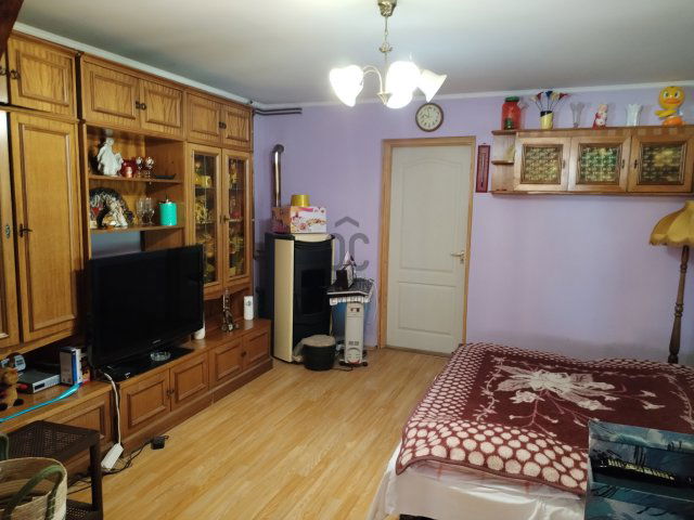 Eladó családi ház, Törtelen 19.9 M Ft, 2 szobás