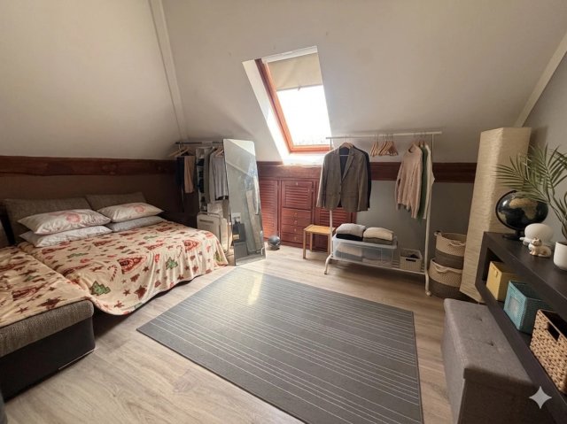 Eladó családi ház, Szigetszentmiklóson 150 M Ft, 7 szobás