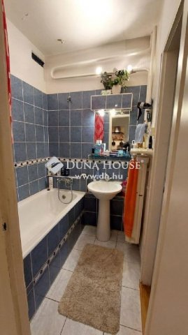 Eladó téglalakás, Budapesten, XV. kerületben 69.5 M Ft, 2 szobás