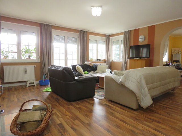 Eladó családi ház, Újrónafőn 159.75 M Ft, 6 szobás