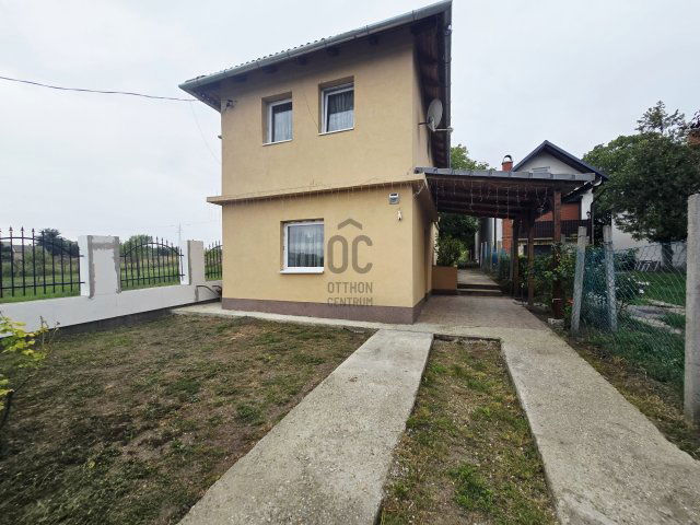Eladó nyaraló, Siófokon 55 M Ft, 3 szobás / költözzbe.hu
