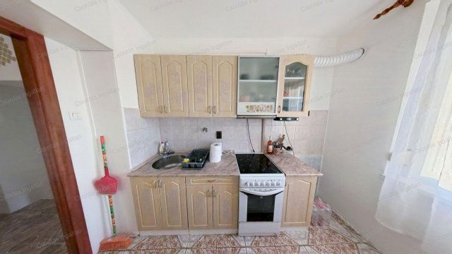 Eladó panellakás, Várpalotán, Jókai utcában 41 M Ft