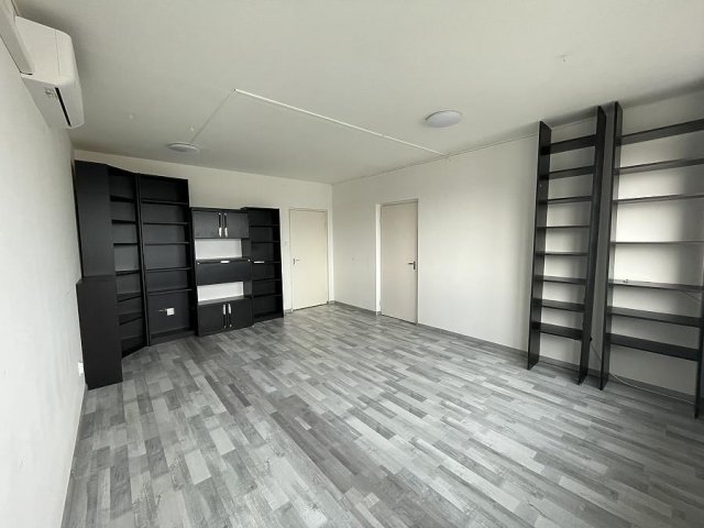 Eladó panellakás, Budapesten, IV. kerületben, Pozsonyi utcában