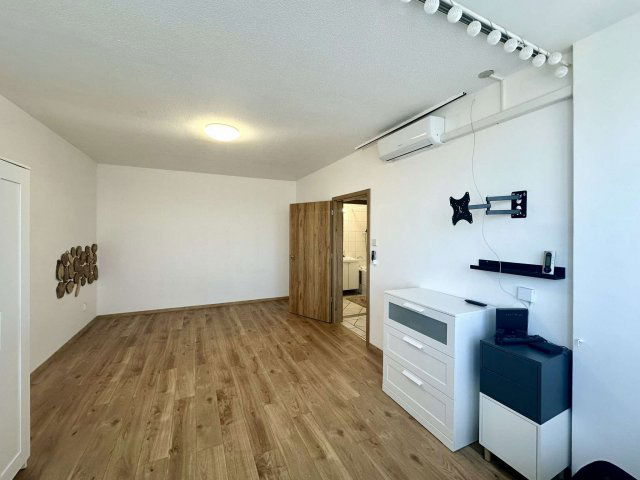 Eladó panellakás, Keszthelyen 39.5 M Ft, 2 szobás