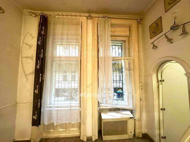 Eladó téglalakás, Budapesten, VII. kerületben 39.9 M Ft