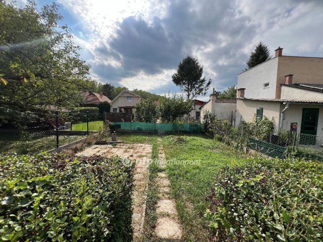 Eladó családi ház, Budapesten, III. kerületben 139.9 M Ft