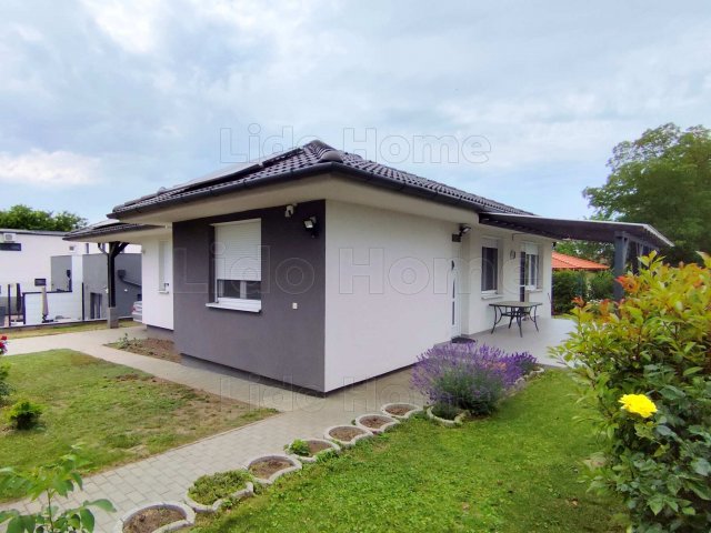 Eladó családi ház, Siófokon 149.9 M Ft, 4 szobás