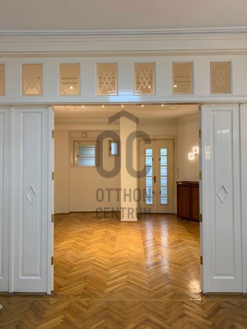 Eladó téglalakás, Budapesten, VI. kerületben 127 M Ft, 4 szobás