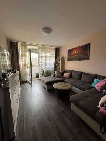 Eladó panellakás, Pécsett 61.5 M Ft, 3+1 szobás