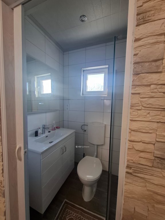 Eladó téglalakás, Egerben 19.9 M Ft, 1 szobás