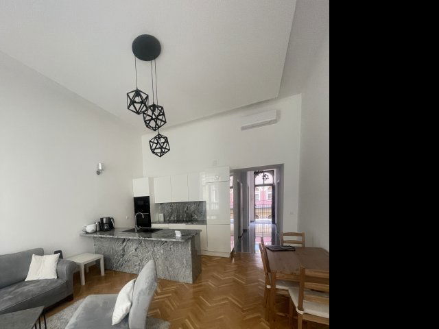 Eladó téglalakás, Budapesten, VI. kerületben 99.9 M Ft, 3 szobás