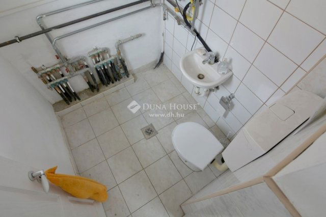 Eladó családi ház, Kecskeméten 135 M Ft, 5 szobás