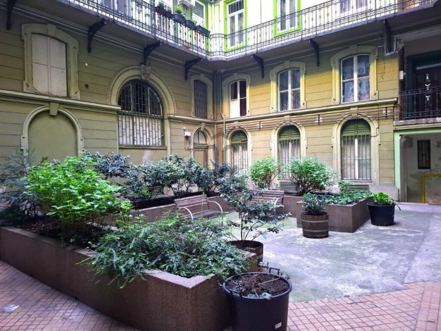 Eladó téglalakás, Budapesten, IX. kerületben 89 M Ft, 1 szobás