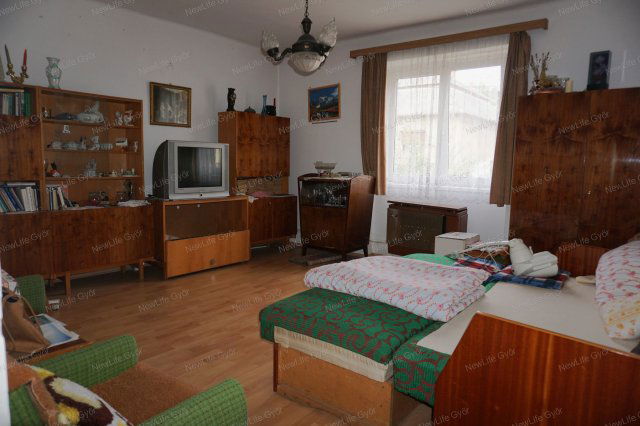 Eladó családi ház, Győrött 79 M Ft, 3 szobás