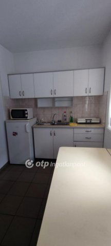 Eladó üzlethelyiség, Budakeszin 99 M Ft, 1 szobás