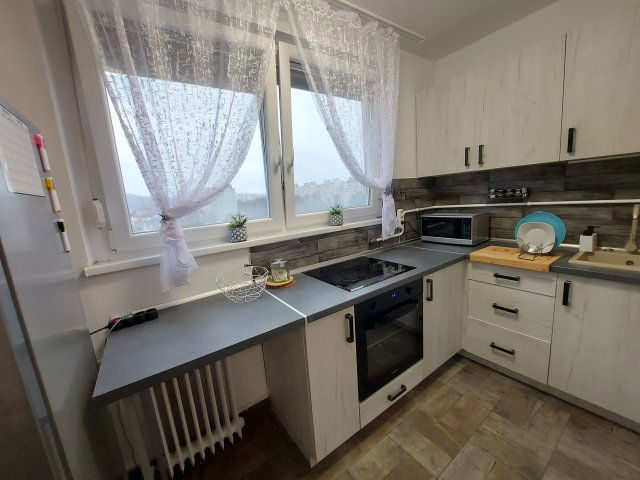 Eladó panellakás, Miskolcon 35.9 M Ft, 1+2 szobás