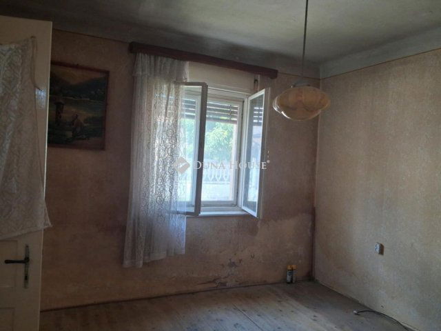 Eladó ikerház, Pilisvörösváron, Határ utcában 29.9 M Ft