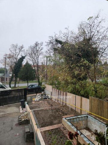 Eladó családi ház, Szigetszentmiklóson 78 M Ft, 1+3 szobás