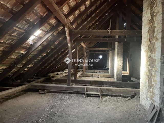 Eladó téglalakás, Budapesten, II. kerületben 115 M Ft, 1 szobás