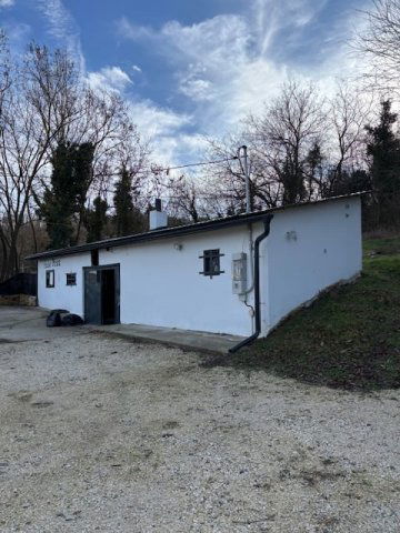 Eladó üzlethelyiség, Kaposkeresztúron 18 M Ft