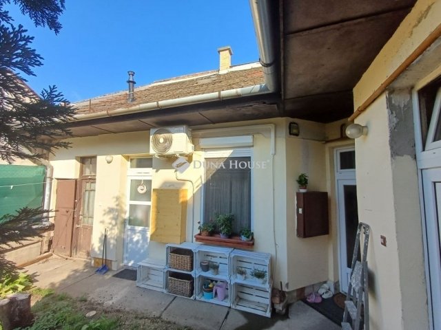 Eladó téglalakás, Budapesten, IV. kerületben 32.9 M Ft, 1 szobás