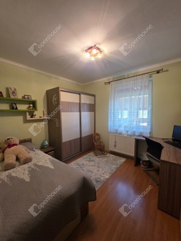 Kiadó családi ház, albérlet, Győrött 400 E Ft / hó, 4 szobás