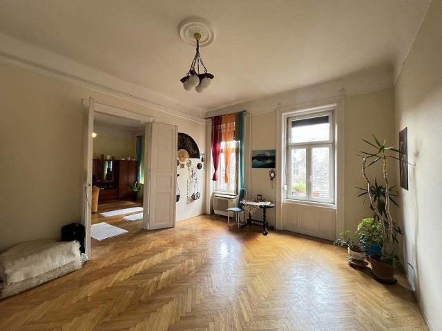 Eladó téglalakás, Budapesten, VII. kerületben, Hársfa utcában