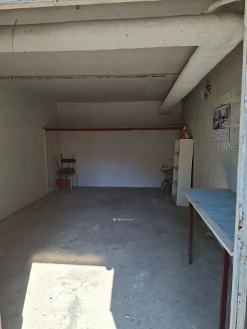Eladó garázs, Gyulán 7.5 M Ft / költözzbe.hu