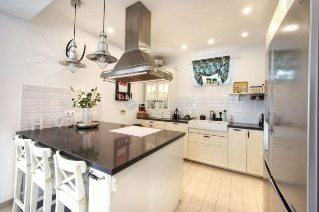 Eladó családi ház, Érden 169.99 M Ft, 4 szobás