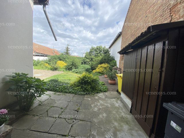 Eladó családi ház, Gyulán 46.8 M Ft, 2 szobás