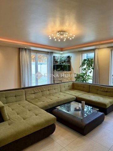 Eladó ikerház, Budapesten, XVIII. kerületben 130 M Ft, 4 szobás