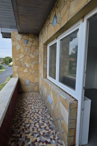 Eladó családi ház, Egerváron 49.9 M Ft, 4+1 szobás