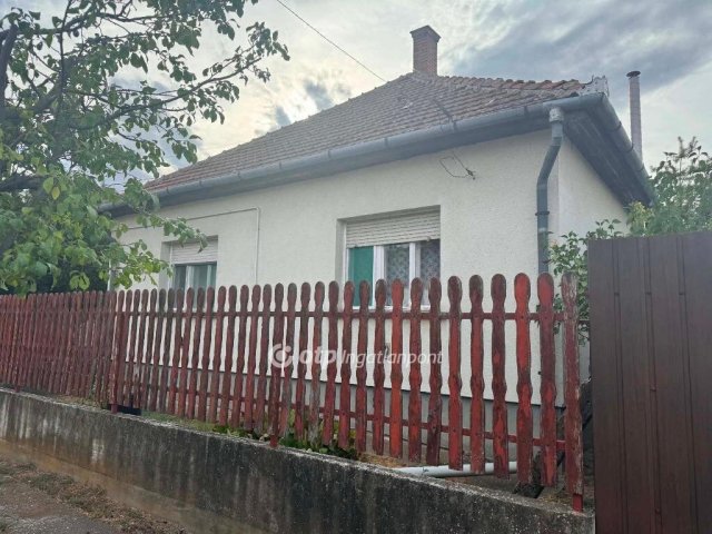 Eladó családi ház, Tápiógyörgyén 27 M Ft, 3 szobás