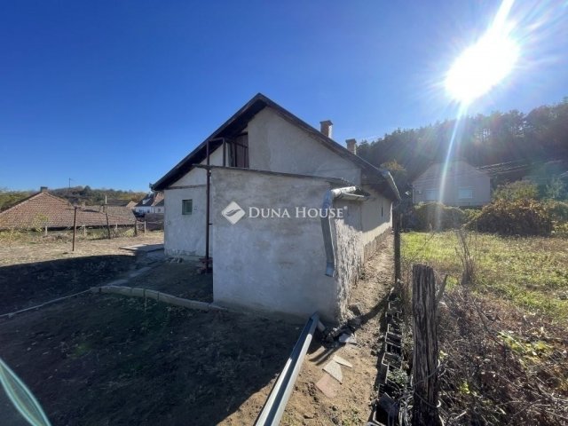 Eladó családi ház, Sülysápon 38.99 M Ft, 3 szobás