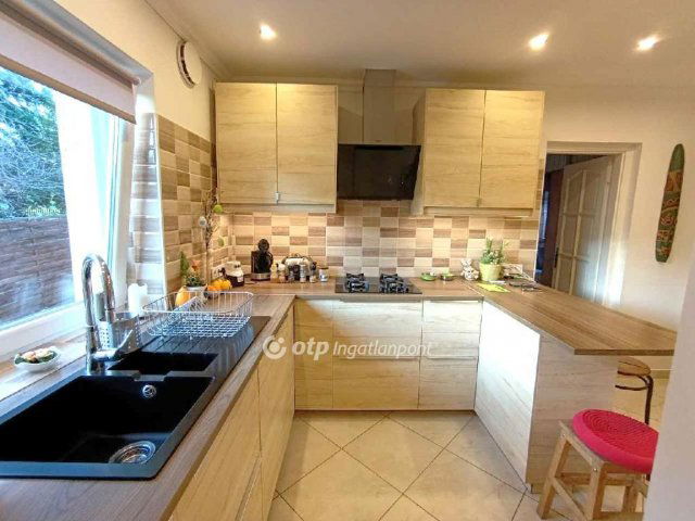 Eladó családi ház, Érden 114.9 M Ft, 3 szobás