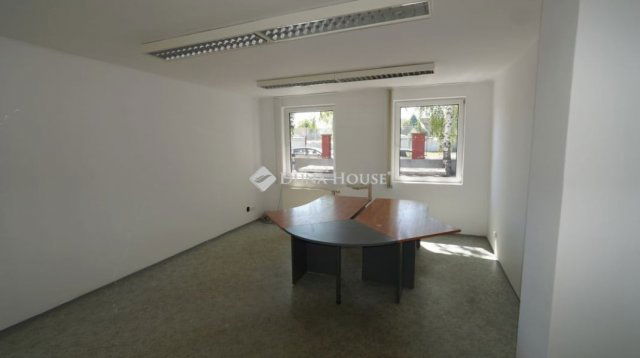 Kiadó üzlethelyiség, Zalaegerszegen 790 E Ft / hó