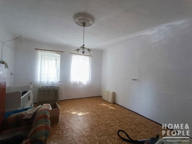 Eladó családi ház, Hódmezővásárhelyen 29.99 M Ft, 4 szobás
