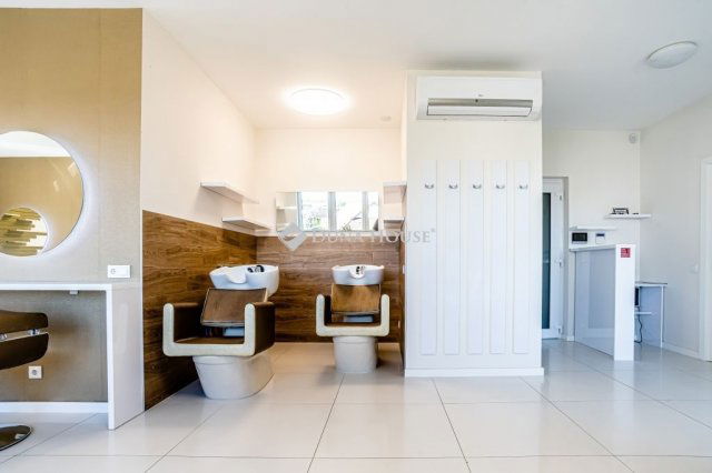 Kiadó üzlethelyiség, Debrecenben 300 E Ft / hó, 2 szobás