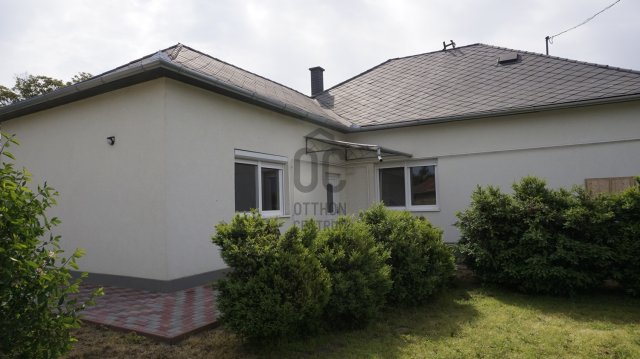 Eladó családi ház, Tiszafüreden 39.5 M Ft, 3 szobás